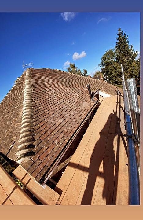 Roof repairs and leaks by Leicestershire Roofing
